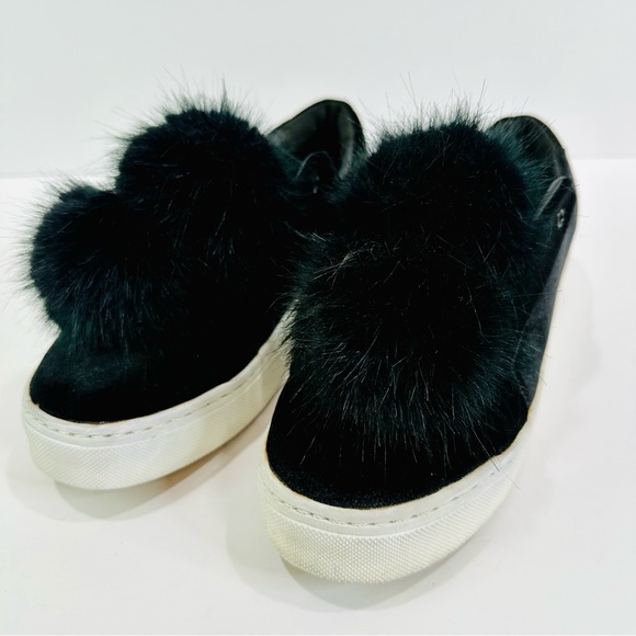 SAM EDELMAN BLACK LEYA VELOUR POM POM SLIP ON SNEAKER ๐ SIZE 9.5M GREAT COND - Picture 4 of 9